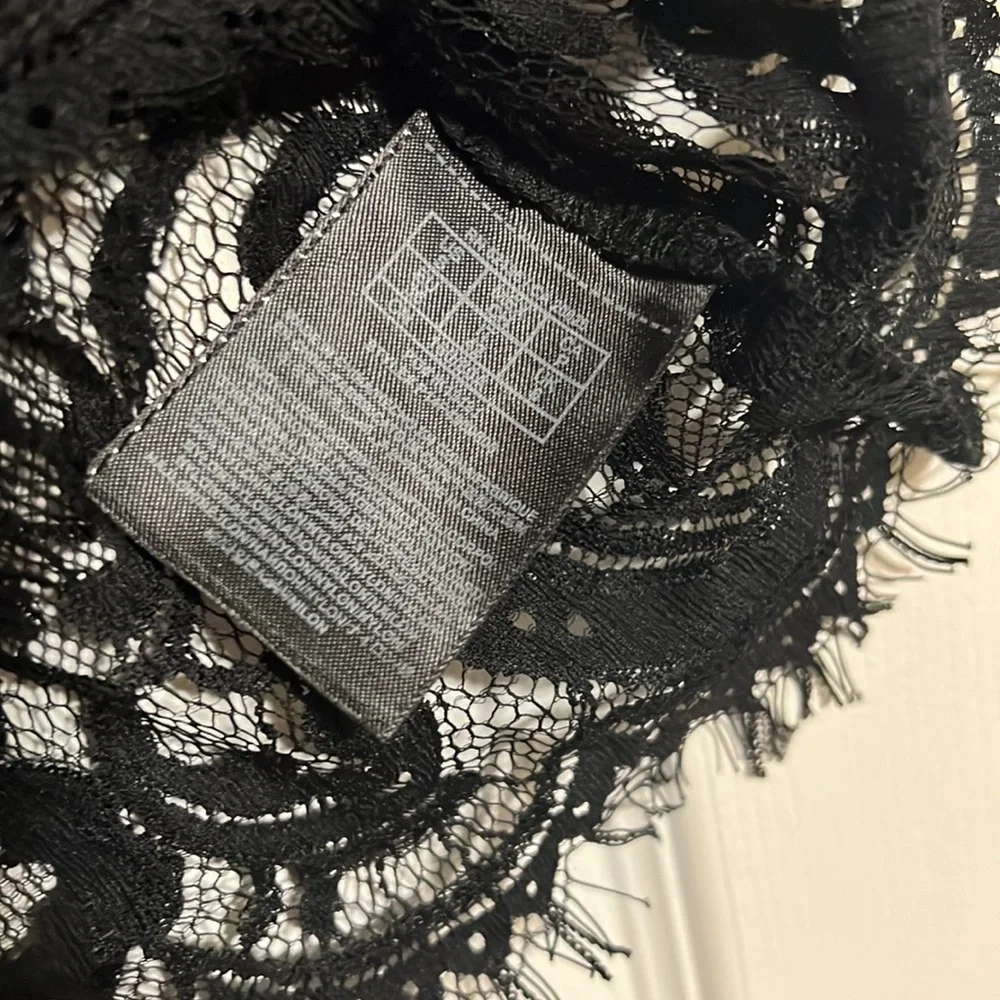 Guess by Marciano Lace Blouse - Picture 5 of 6